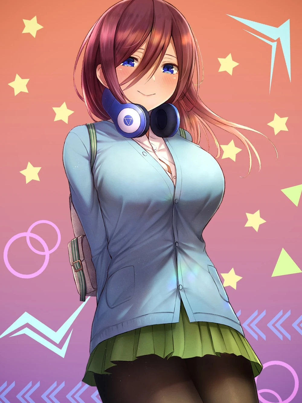 ảnh miku nakano mặc đồng phục 