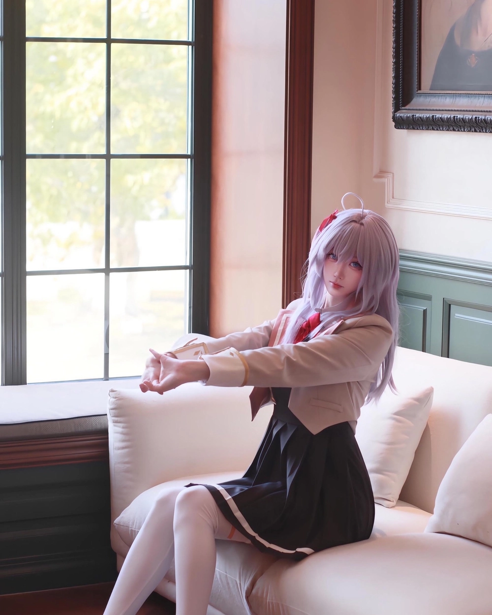 cosplay arya bàn bên cute 