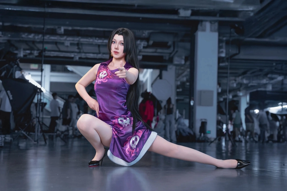 gái xinh cosplay boa hancock 