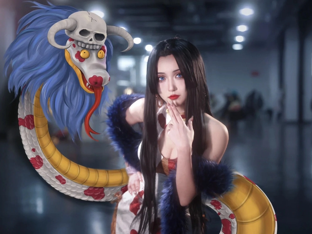 tạo hình cosplay boa hancock one piece 