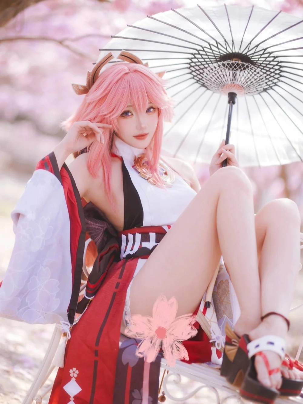 yae miko cosplay sexy