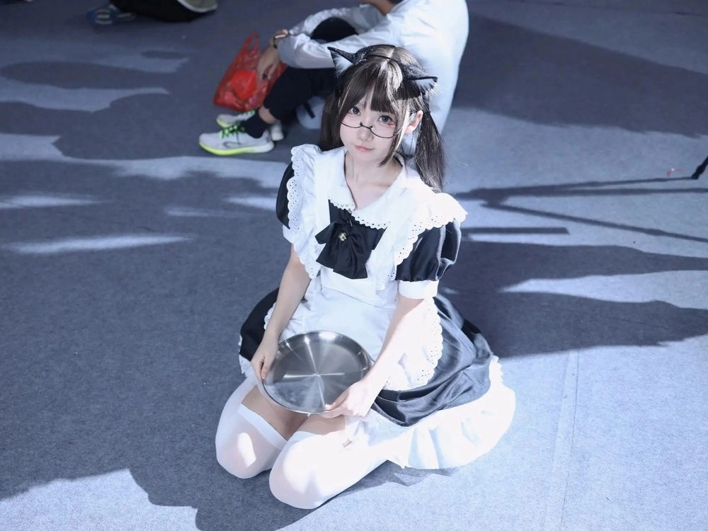 ảnh gái xinh cosplay hầu gái hot 