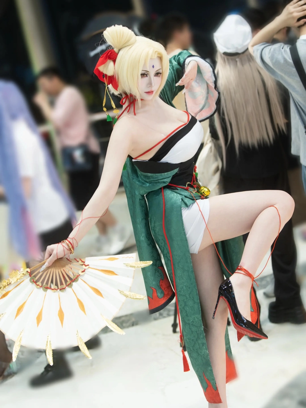 naruto cosplay tsunade chất 