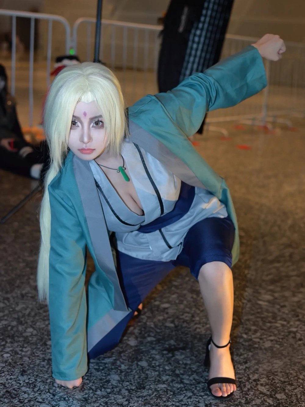 cosplay tsunade naruto chuẩn 
