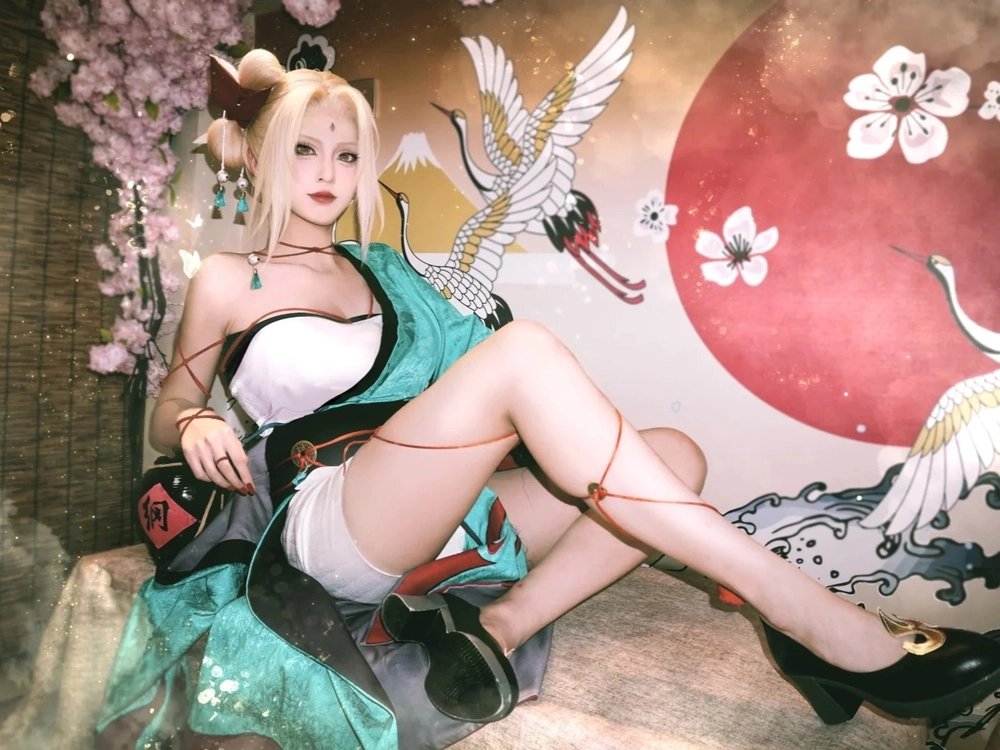 cosplay tsunade naruto chân thực 