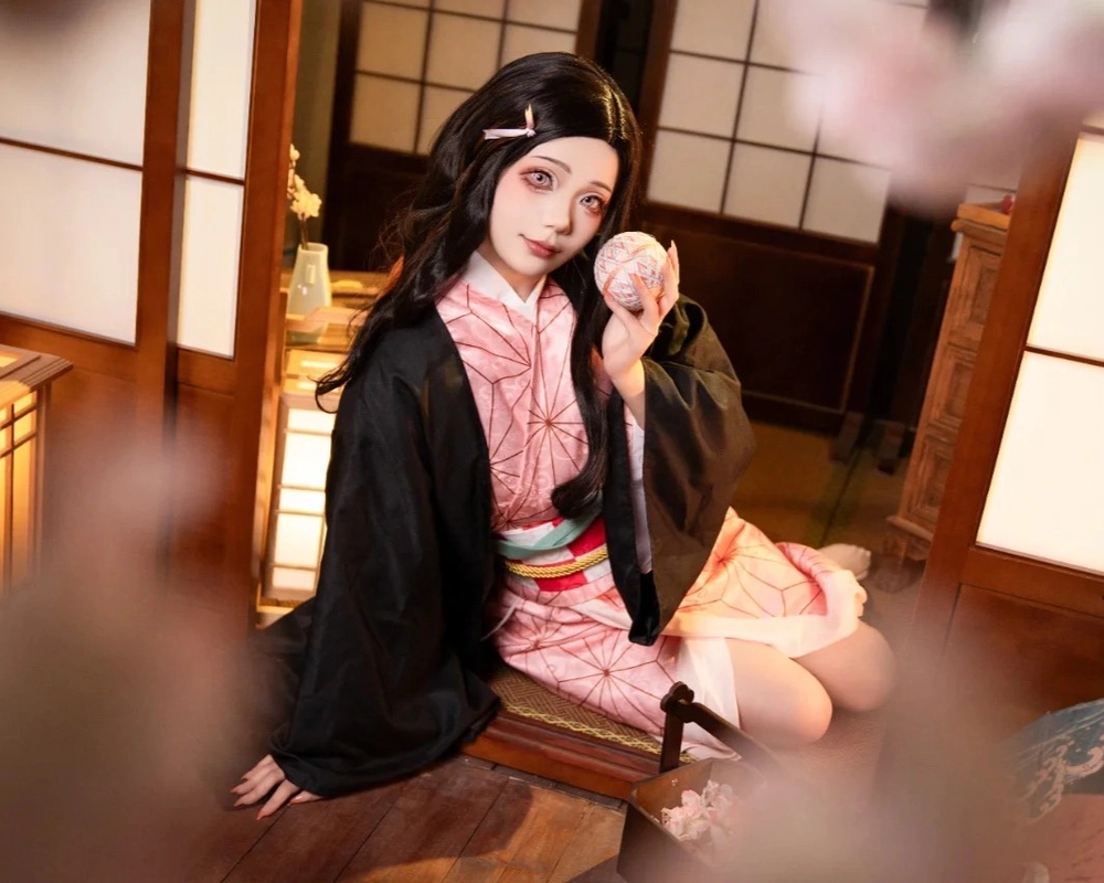 ảnh cosplay nezuko quyến rũ 