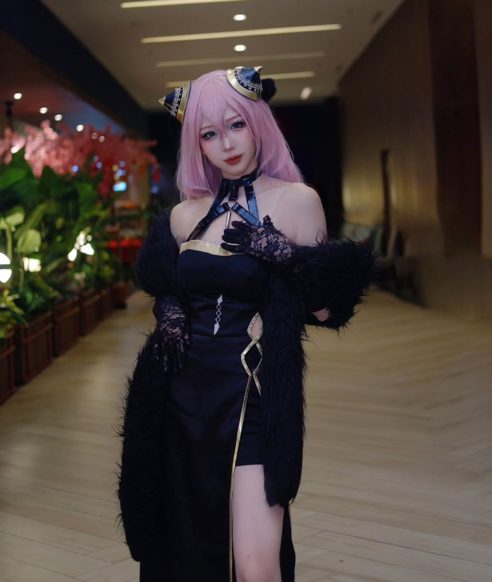 cosplay nhân vật anya