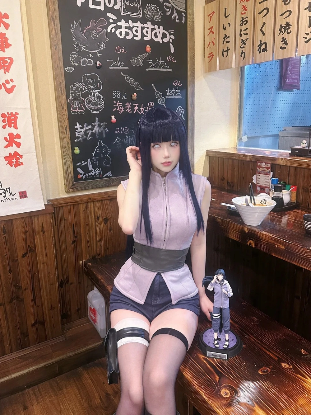 hình cosplay hinata phong cách Nhật Bản 