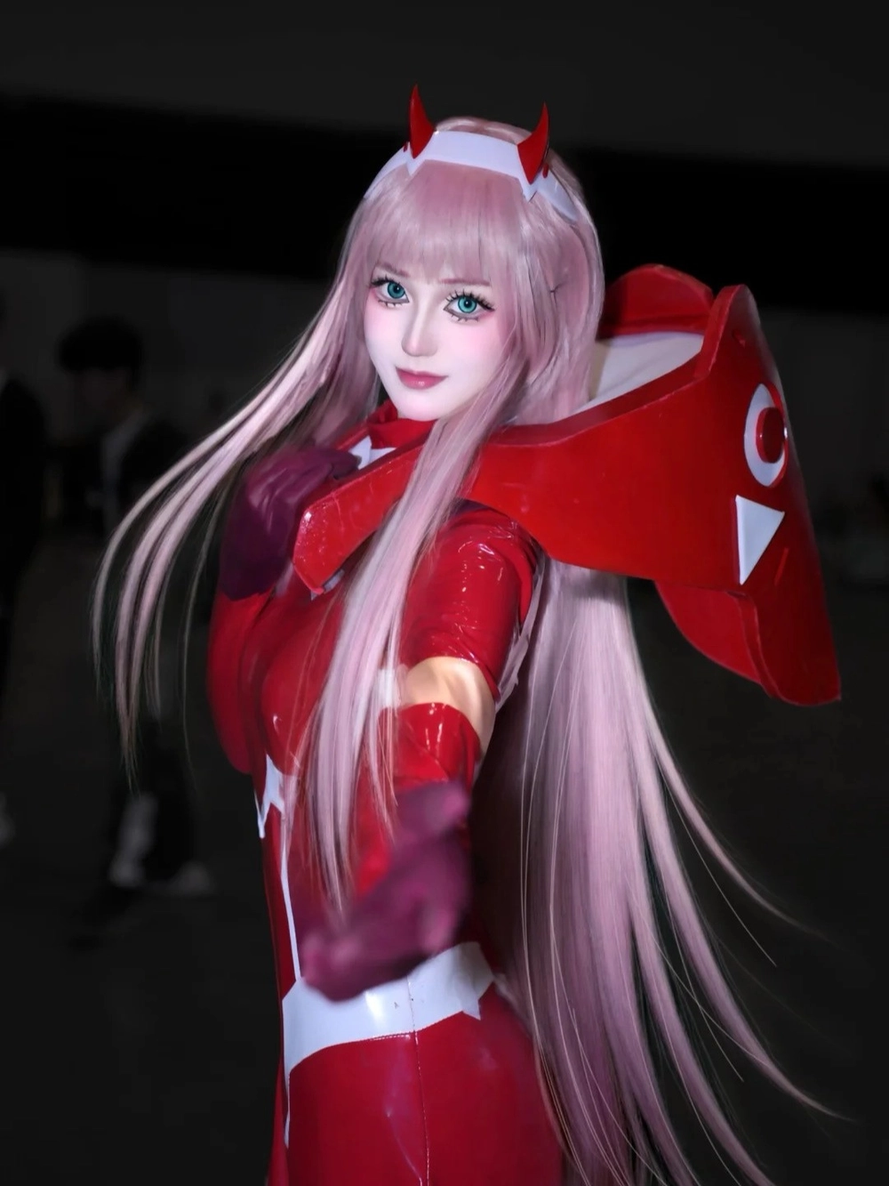 hình zero two cosplay HD rõ nét