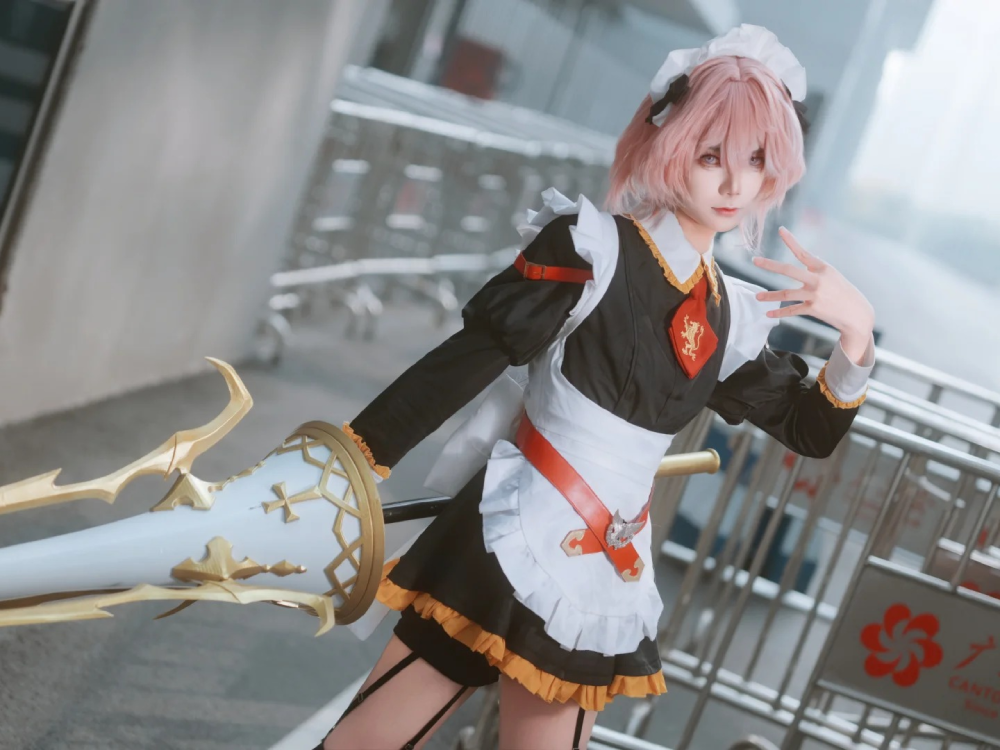 ảnh Astolfo cosplay phong cách dễ thương