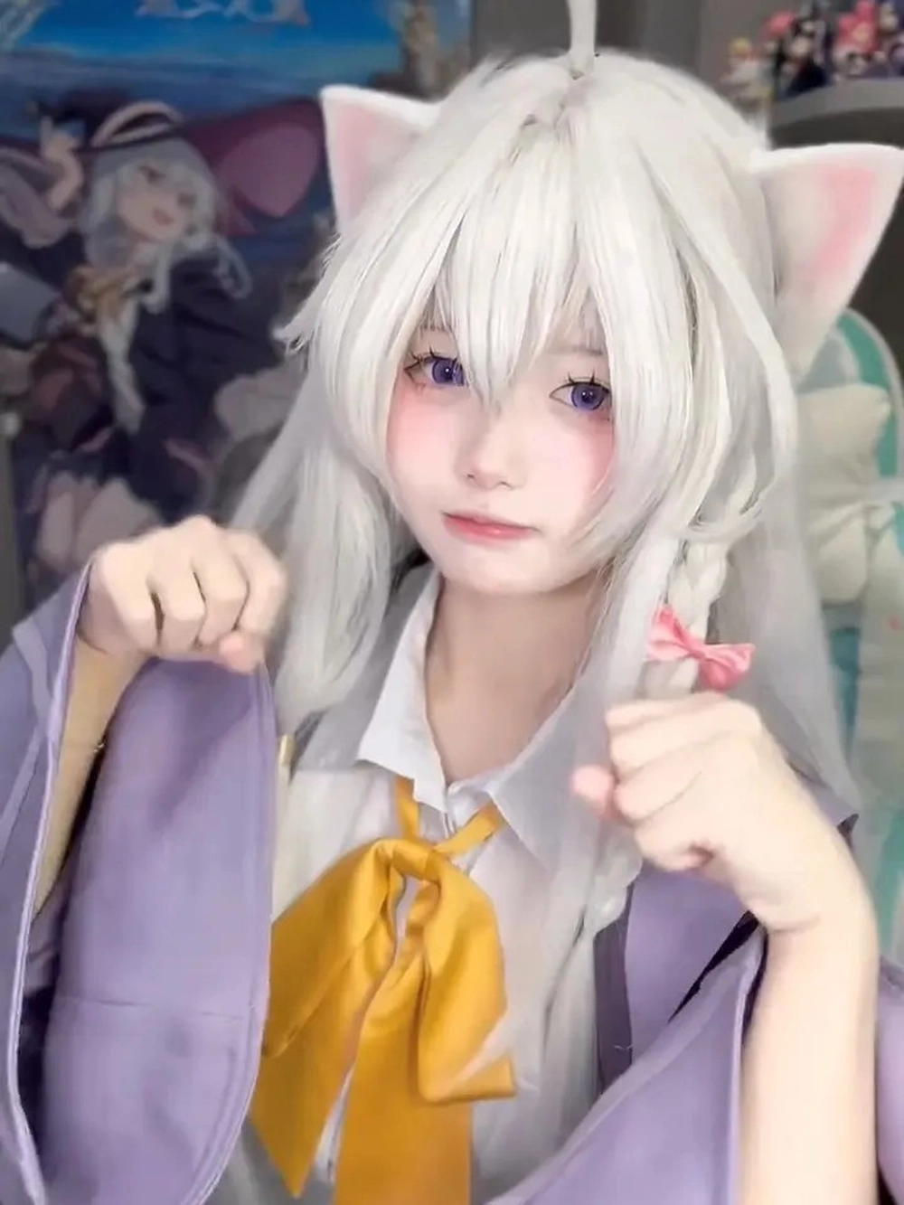 Elaina cosplay phong cách phù thủy