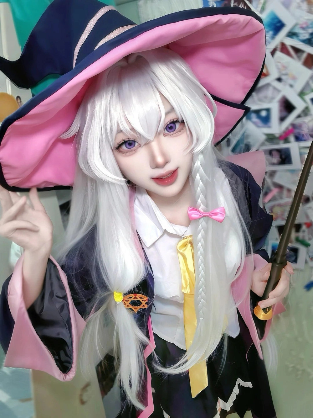 Ảnh cosplay elaina phong cách độc lạ