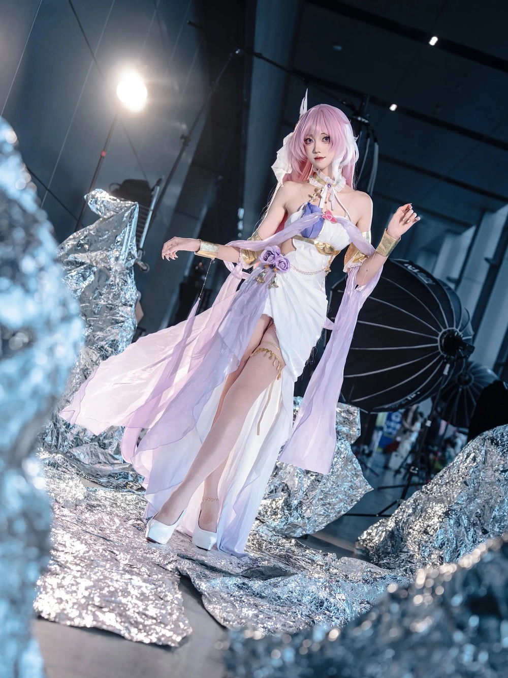 elysia cosplay honkai nổi bật nhất