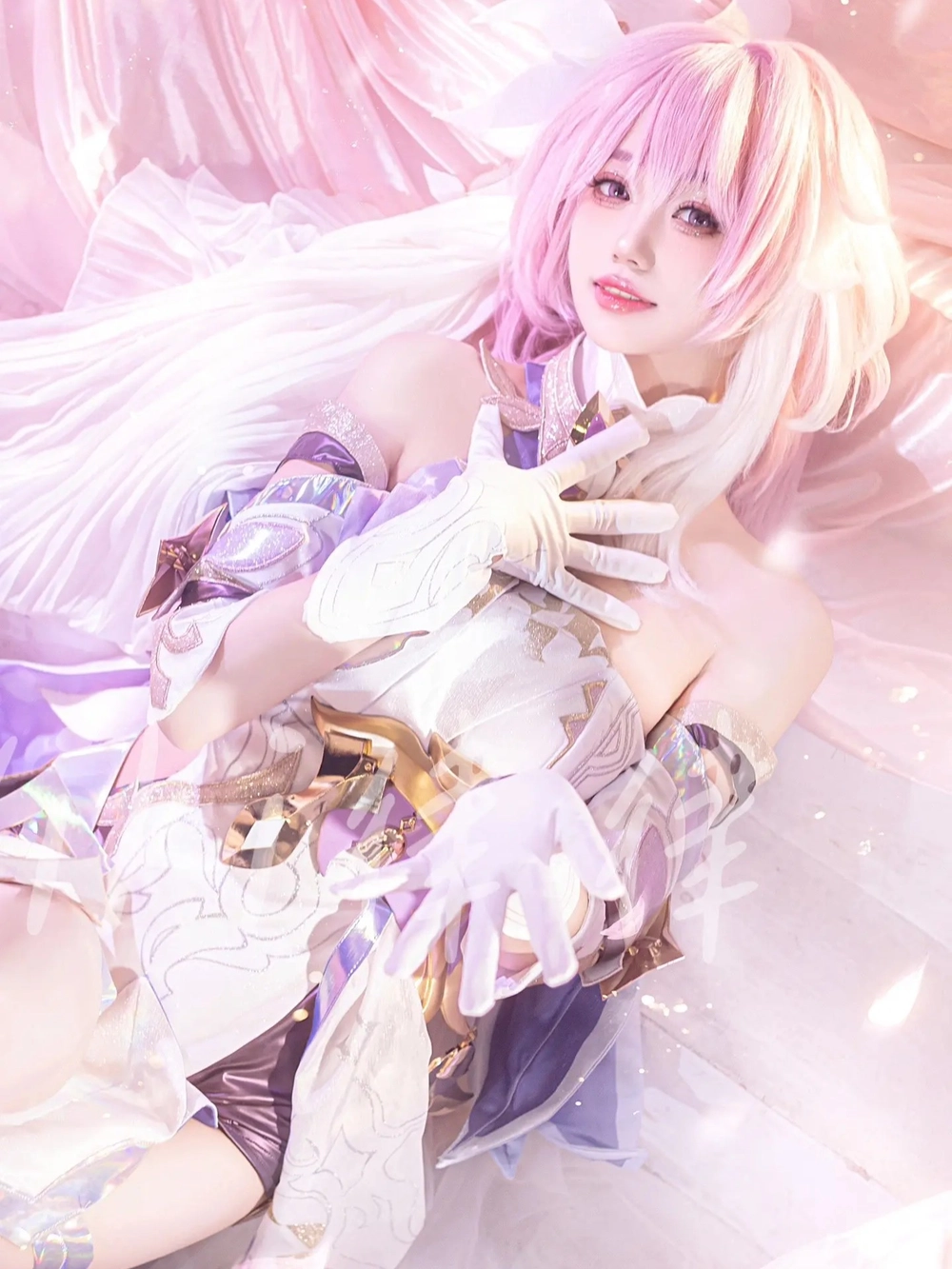 elysia cosplay honkai chuẩn nhân vật game