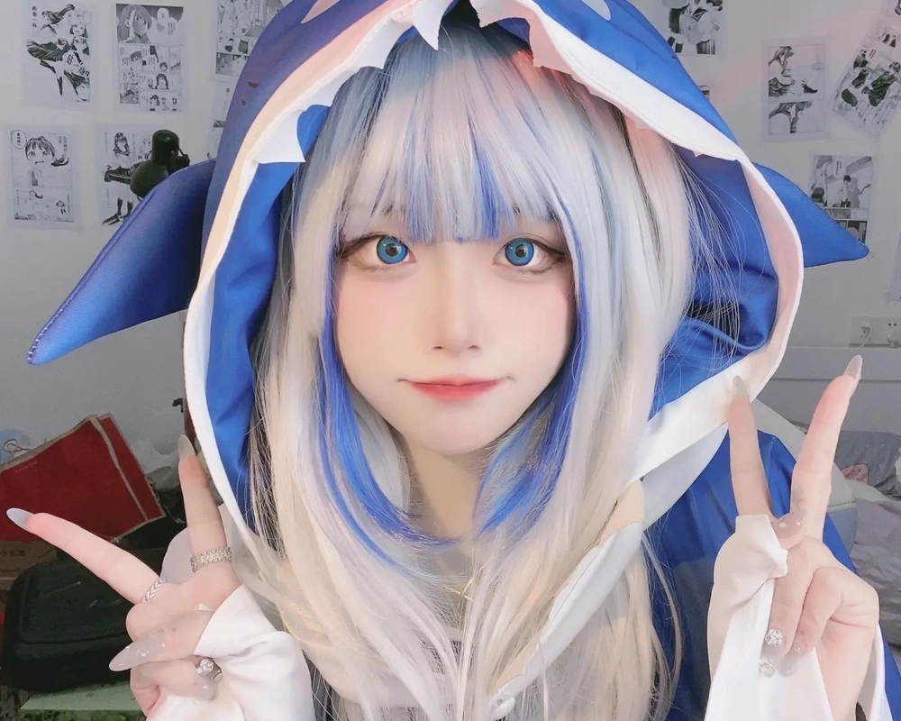 Cosplay Gura Gura ấn tượng cùng trang phục cá mập