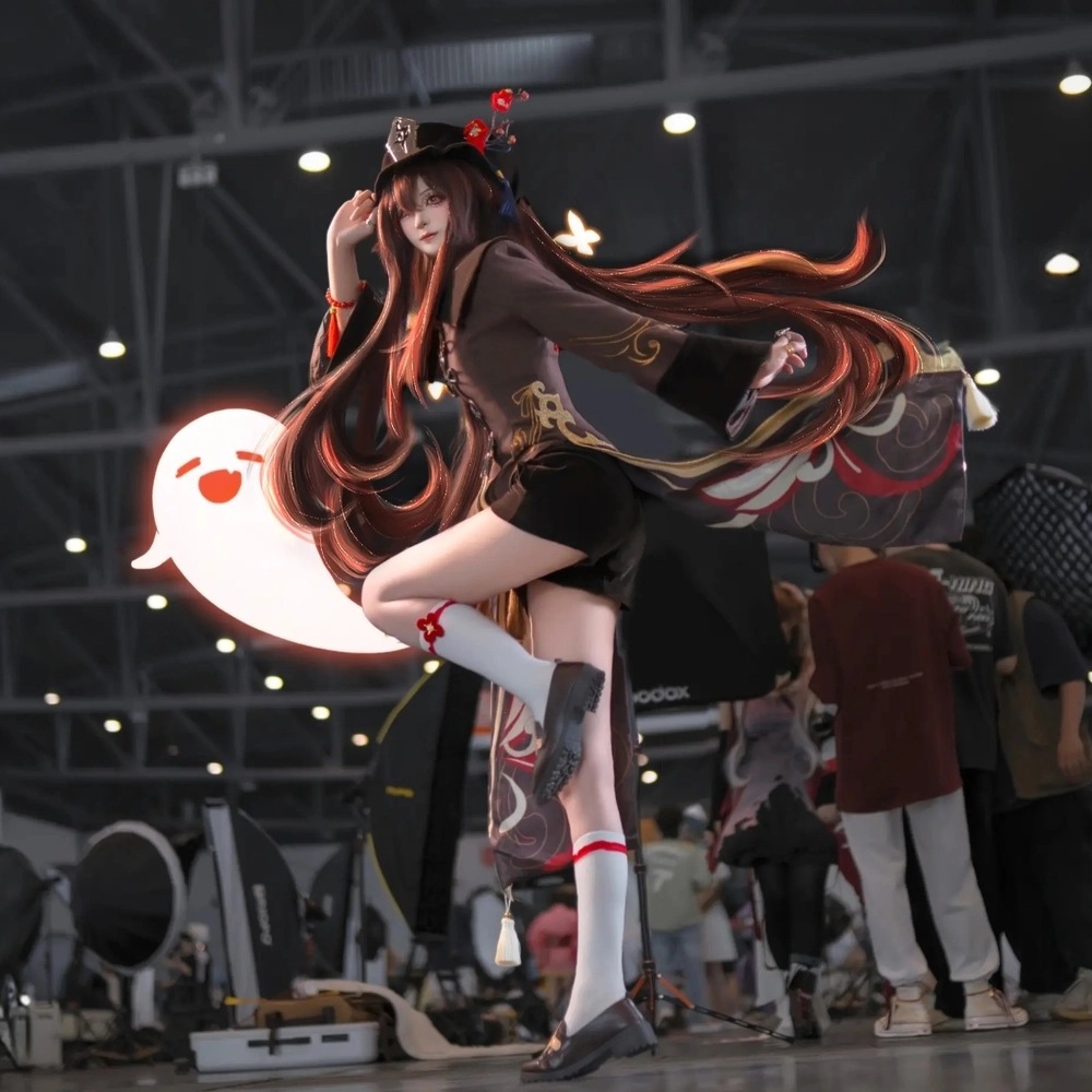 hutao cosplay ngoài trời