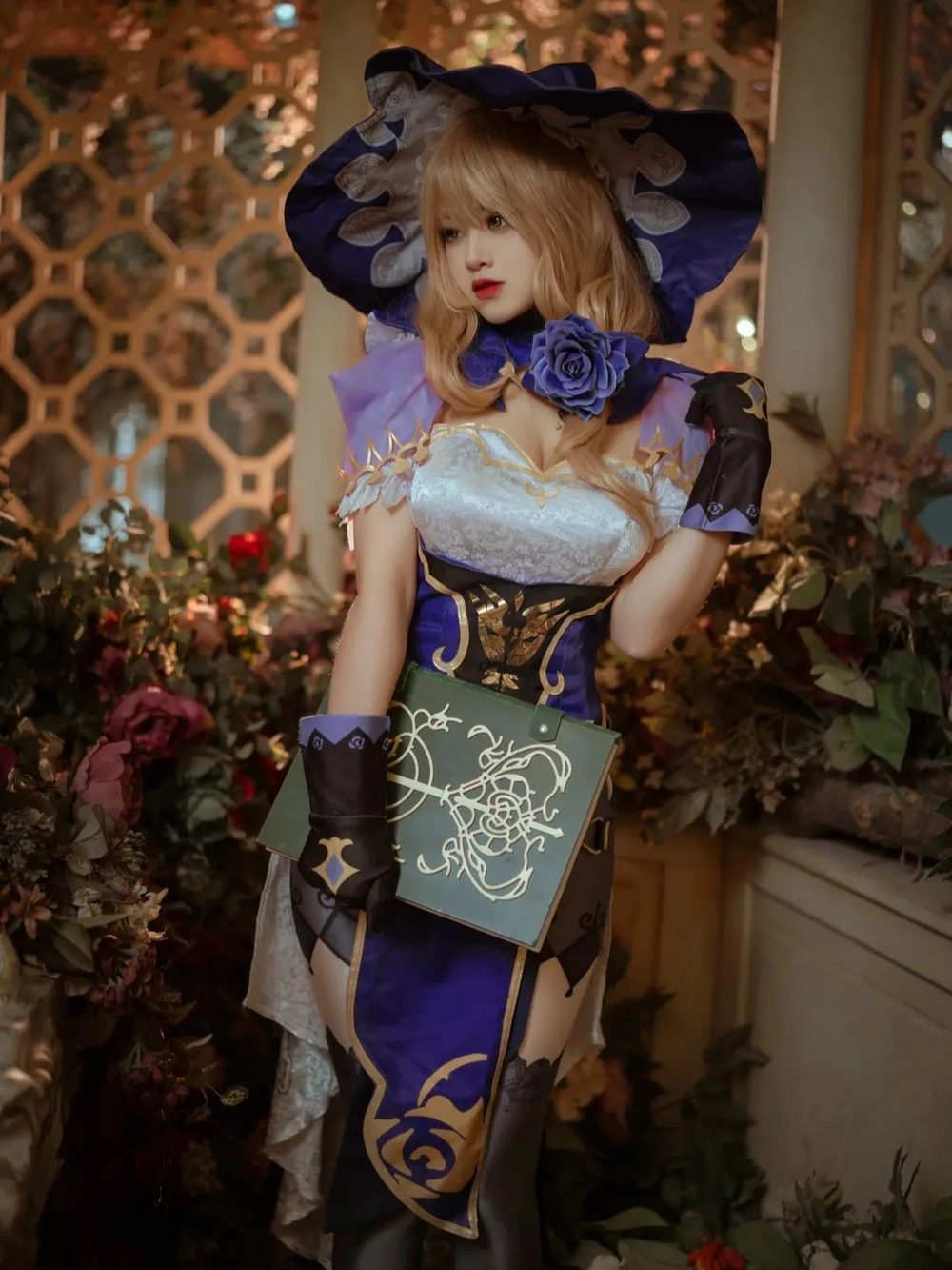 cosplay Lisa game Genshin Impact