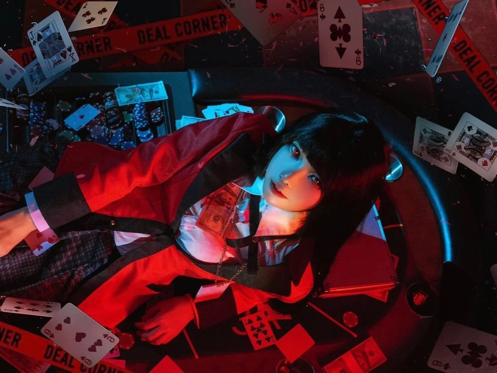 ảnh Yumeko cosplay với ánh mắt quyến rũ