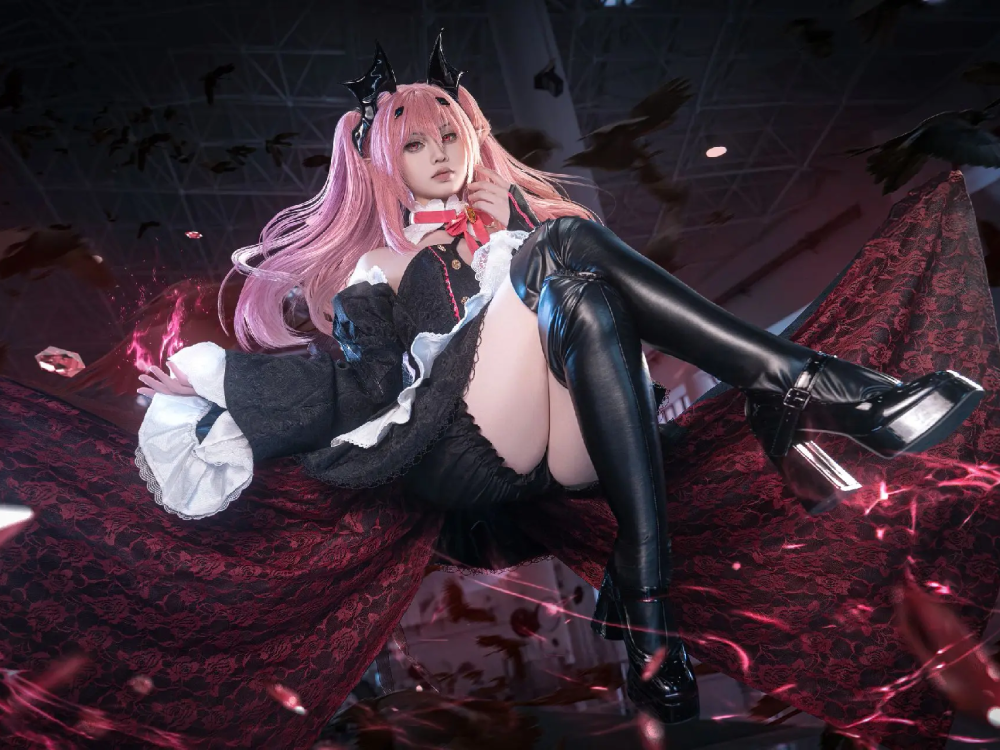 Krul Tepes cosplay váy dài đen