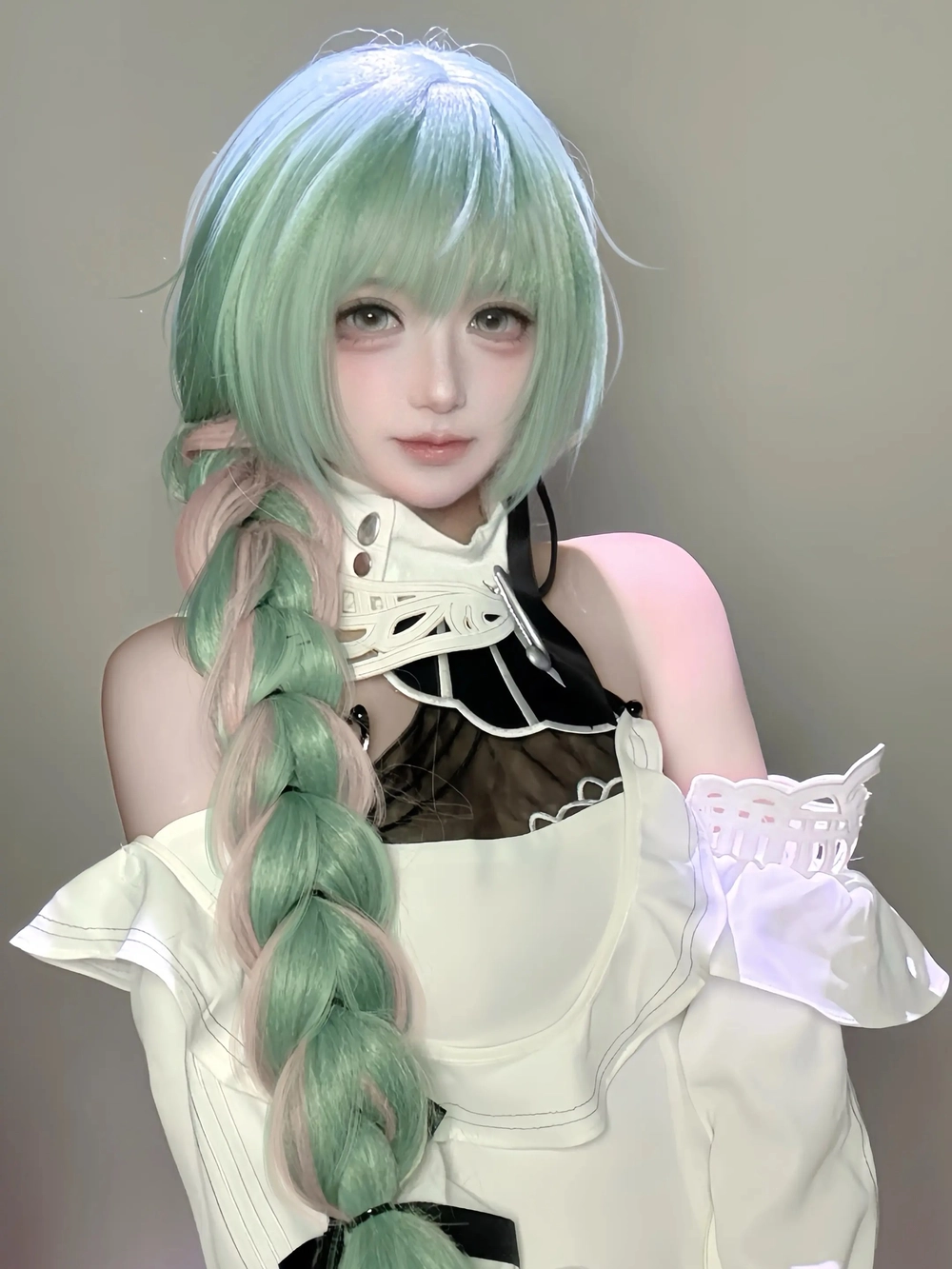 cosplay phrolova bạch kim