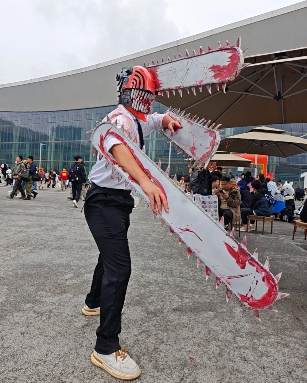 ảnh chainsaw man cosplay cực chất