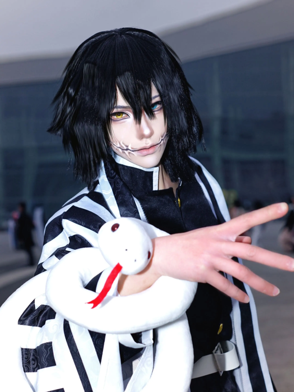 cosplay obanai chính xác