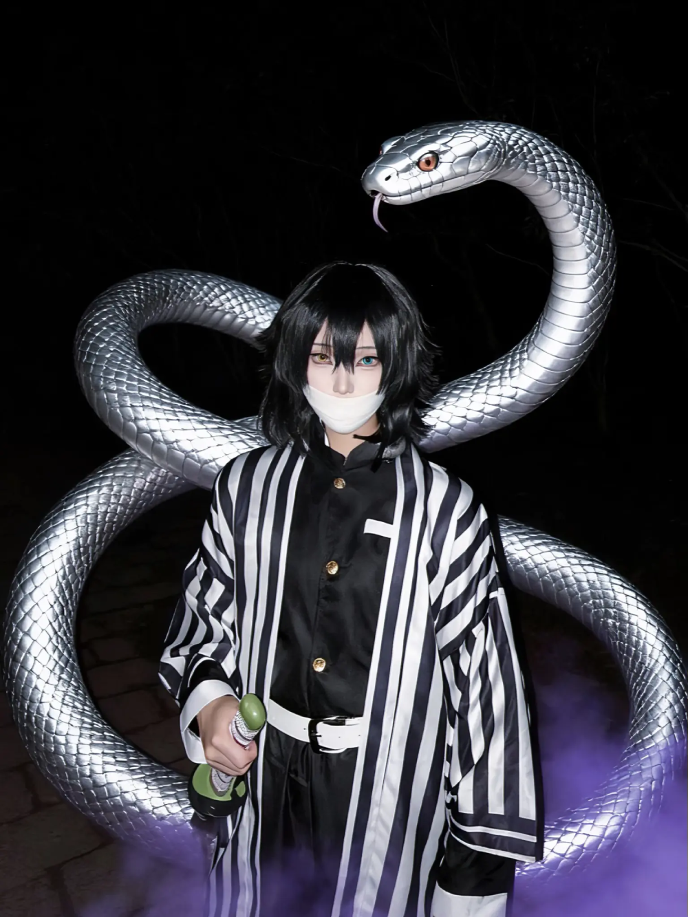 obanai cosplay cận mặt