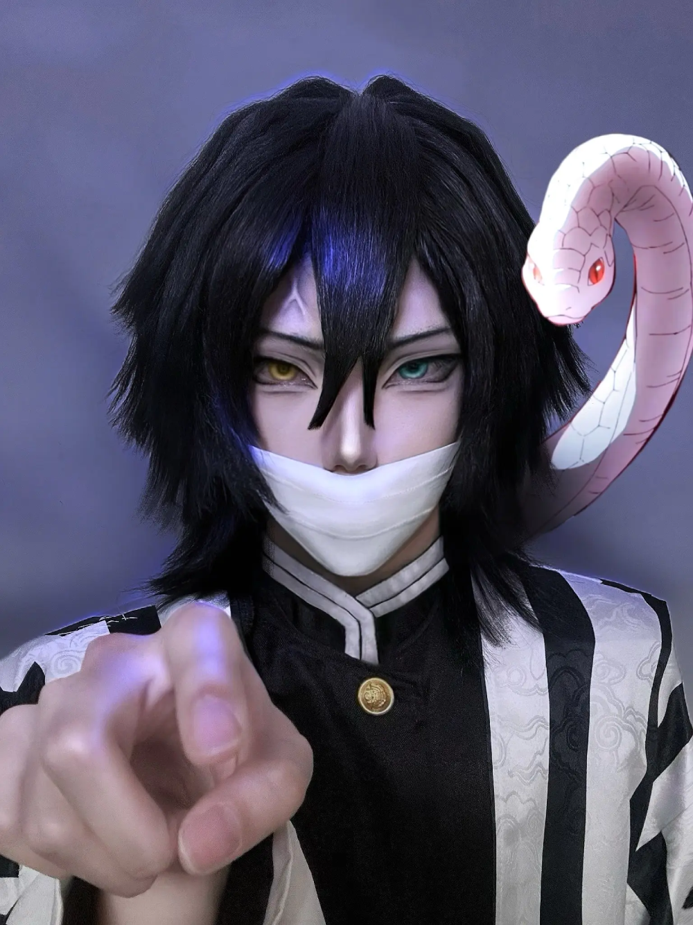 obanai demon slayer cosplay