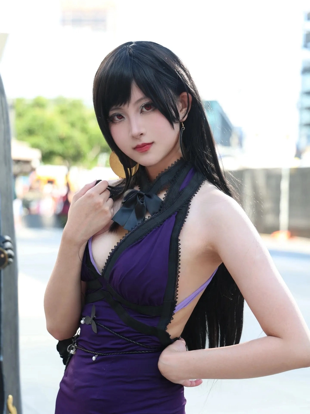 tifa cosplay nền sáng