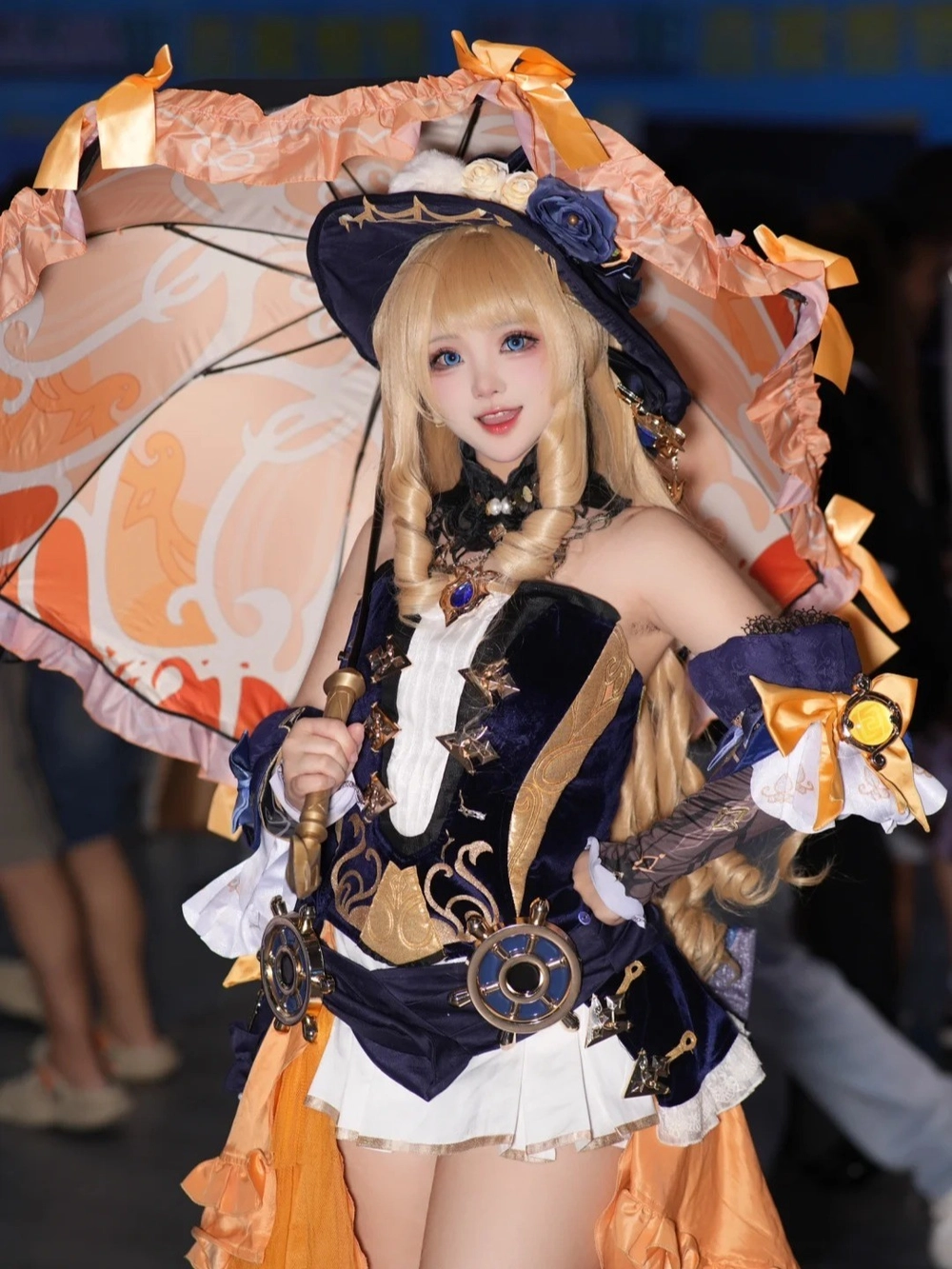 navia cosplay look cực ngầu